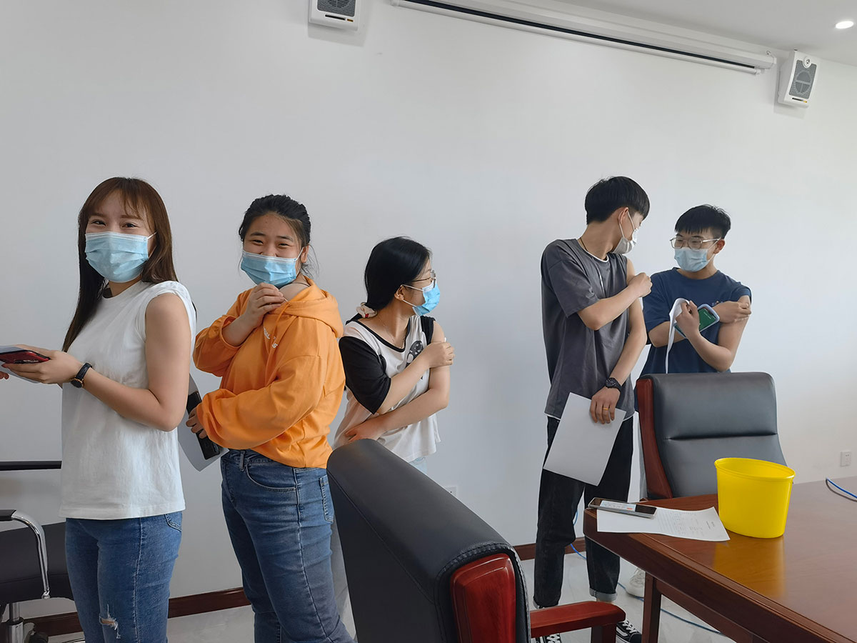疼么，不疼，甚至有點(diǎn)想笑.jpg